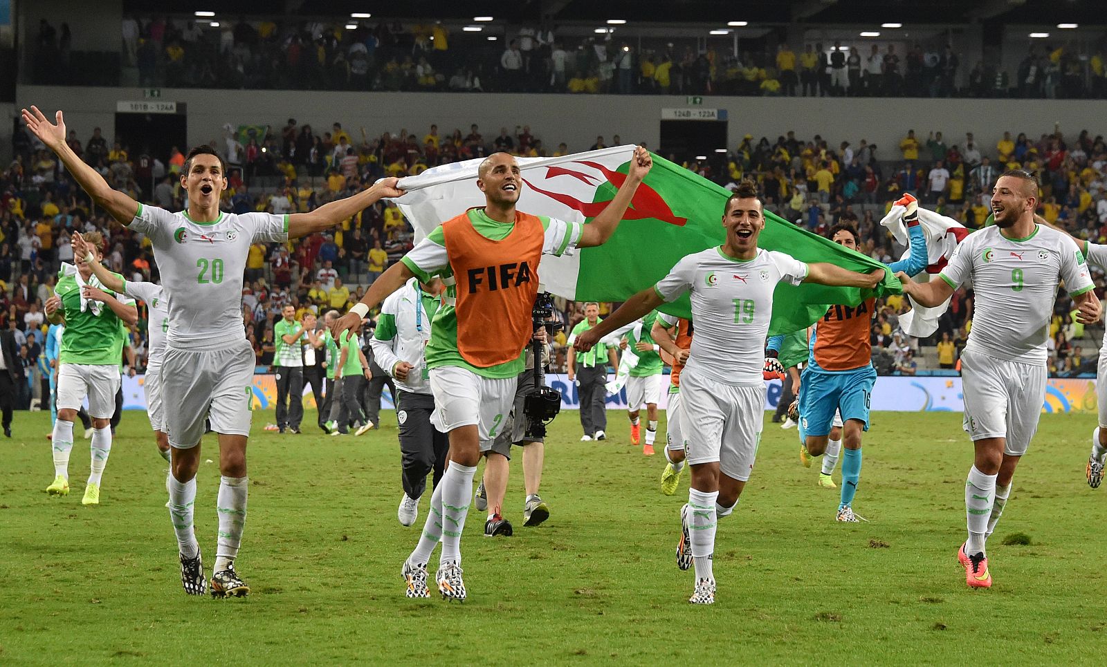 Argelia celebra su pase a octavos del Mundial