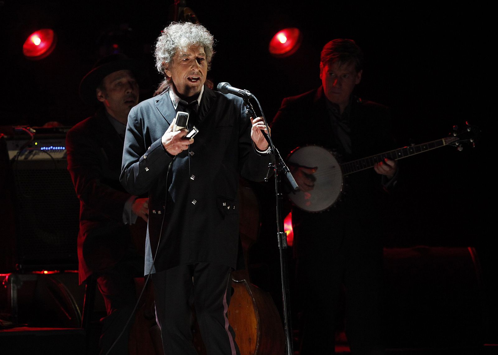 Bob Dylan actúa en un homenaje al director de cine Martin Scorsese en Los Angeles.