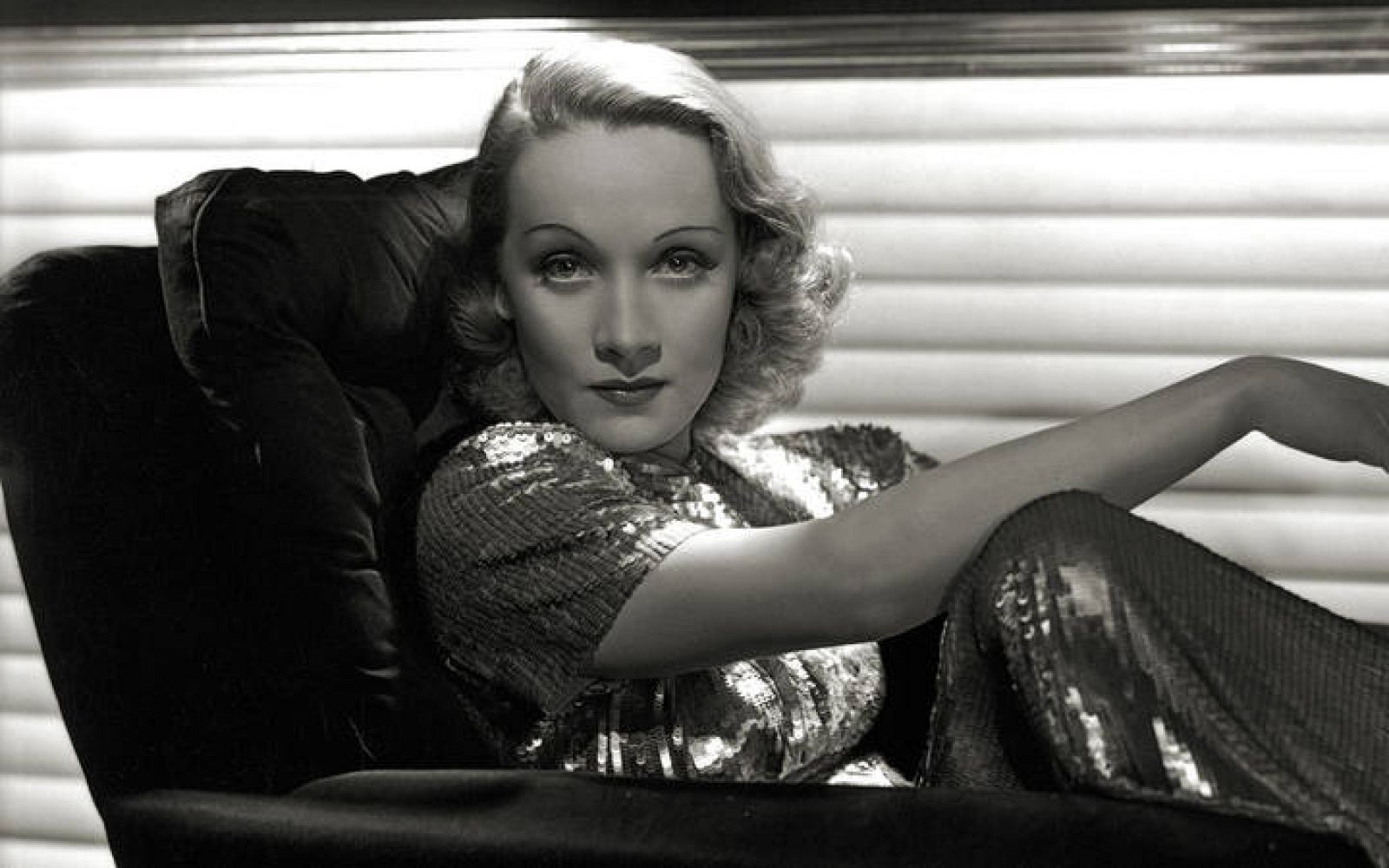  Marlene Dietrich fotografiada por Hurrell en 1937