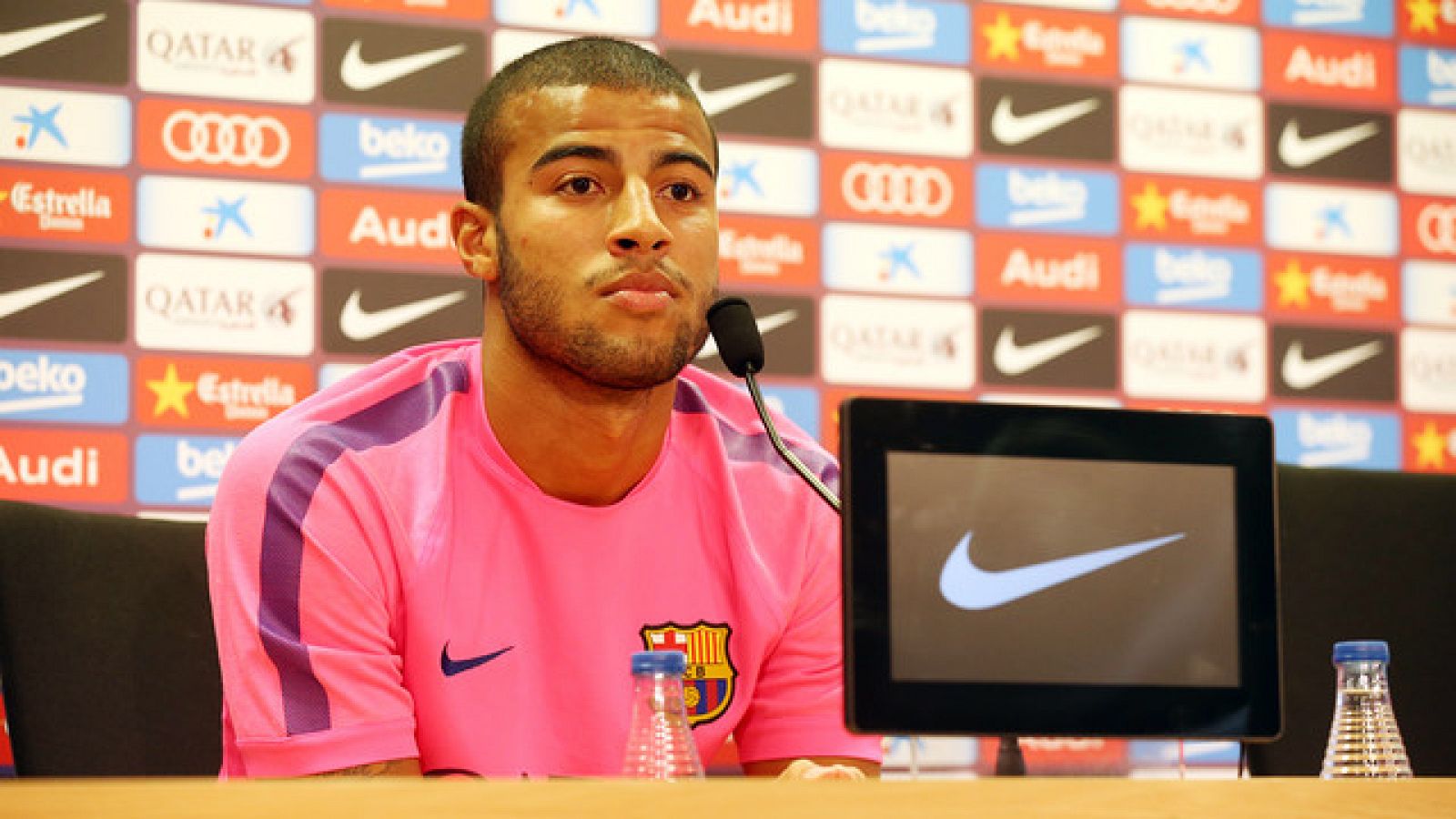 Rafinha, en rueda de prensa