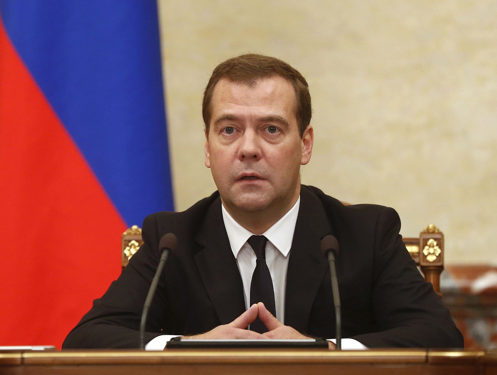 El primer ministro ruso, Dimitri Medvedev, durante la reunión de su Gobierno en Moscú