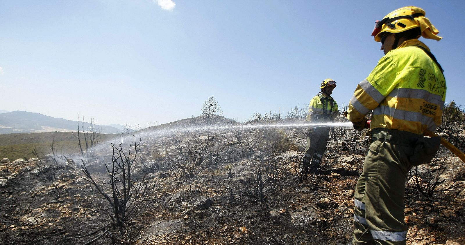 Controlado el incendio de Sierra Mariola, en Alcoy, que ha calcinado 17 hectáreas de matorral