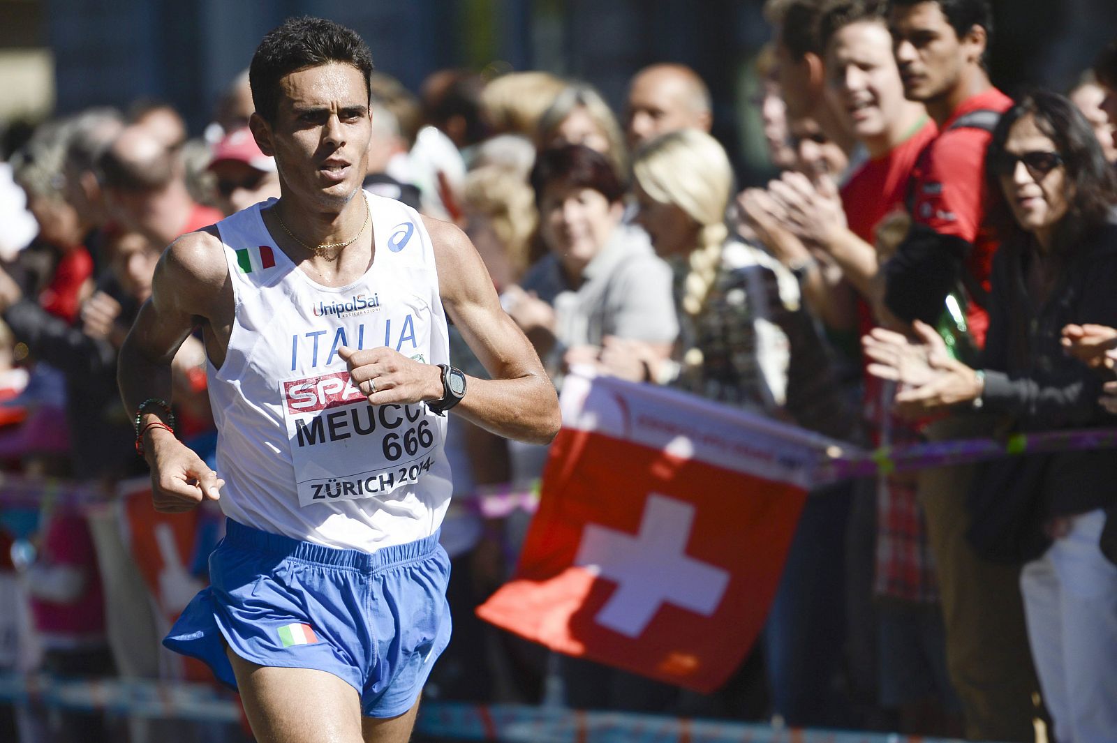El corredor italiano Daniele Meucci se ha impuesto en la maratón.