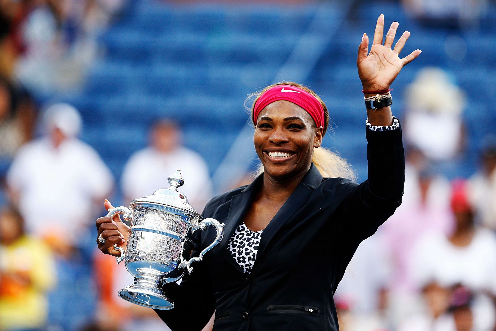 Serena Williams celebra su decimoctavo Grand Slam obtenido ante Caroline Wozniacki.