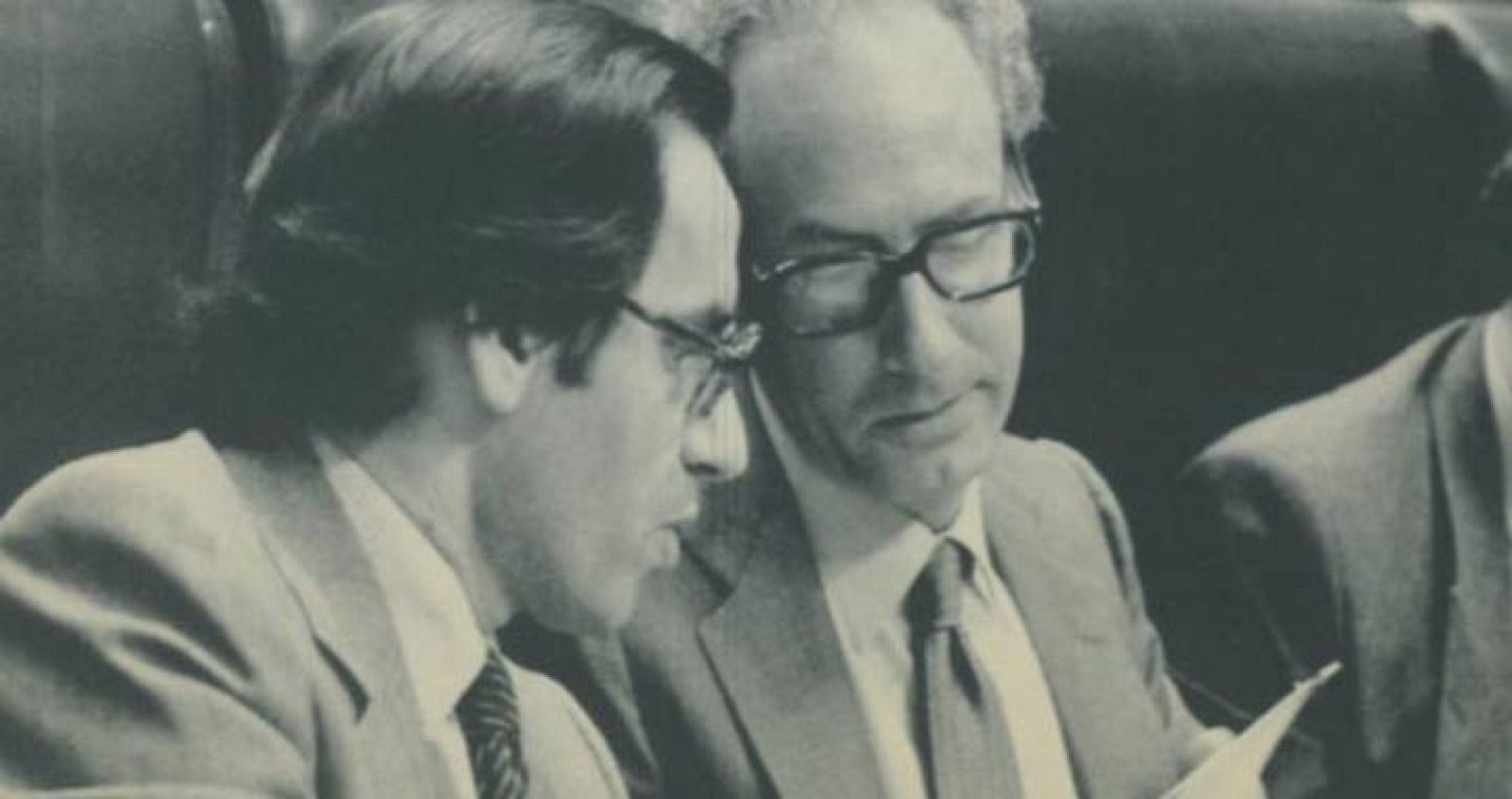 ALFONSOGUERRA Y MIGUEL BOYER DURANTE EL DEBATE SOBRE EXPROPIACION DEL GRUPO RUMASA