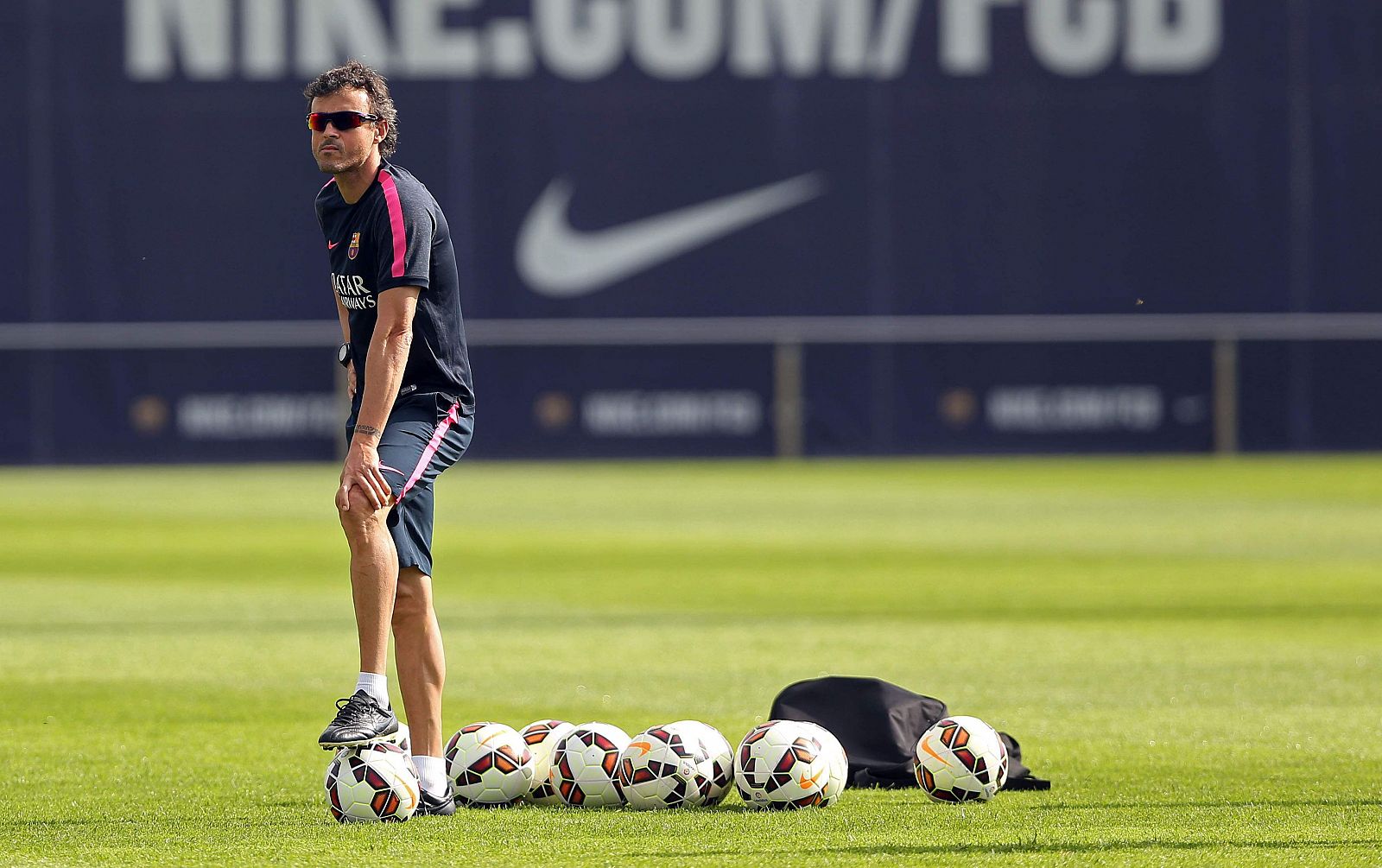 El entrenador del FC Barcelona, Luis Enrique Martínez, durante la sesión de entrenamiento