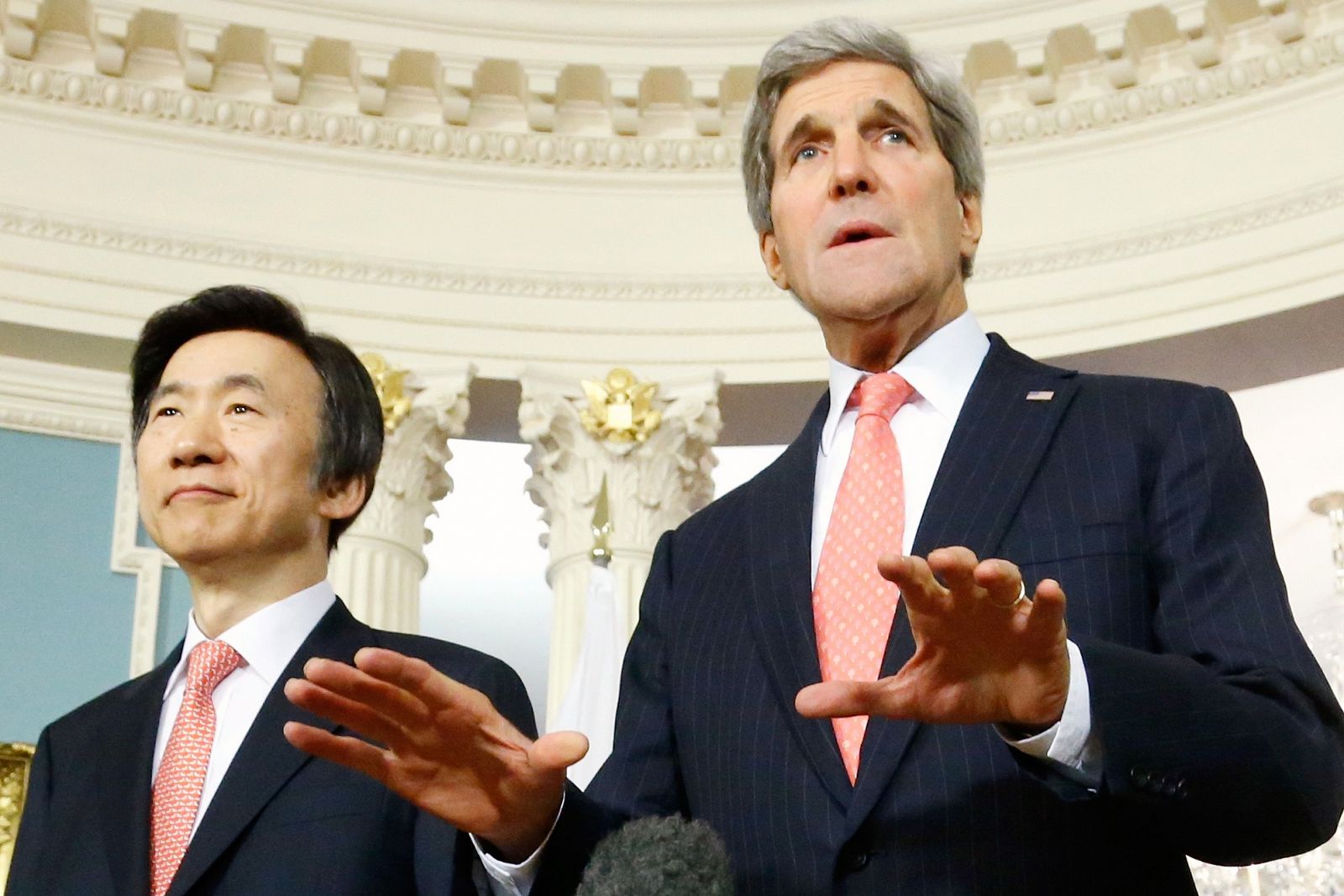 El secretario de Estado de EE.UU., John Kerry, en una reunión con el ministro de exteriores de Corea del Sur.