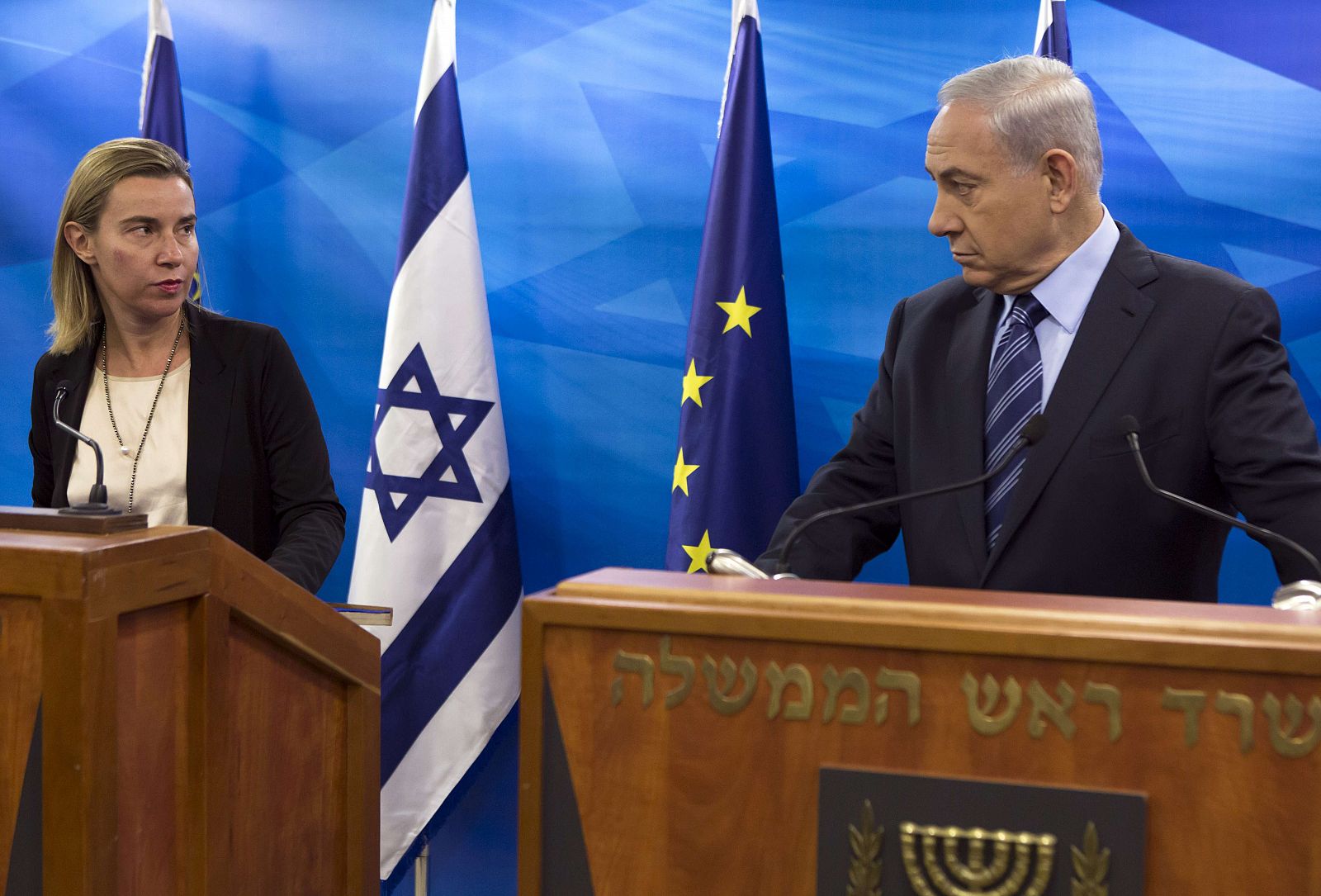 La alta representante de política exterior para la UE, Federica Mogherini, y el primer ministro israelí, Benjamin Netanyahu, durante una rueda de prensa en Jerusalén.