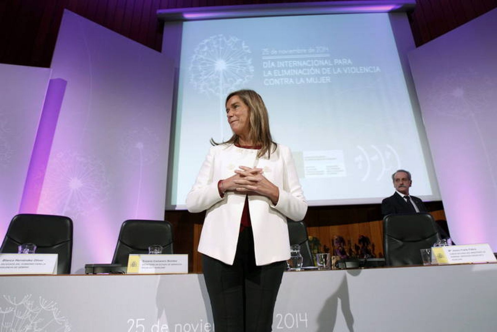 La ministra Ana Mato, en un acto en el Ministerio de Sanidad en el Día Internacional para la Eliminación de la Violencia contra la Mujer.