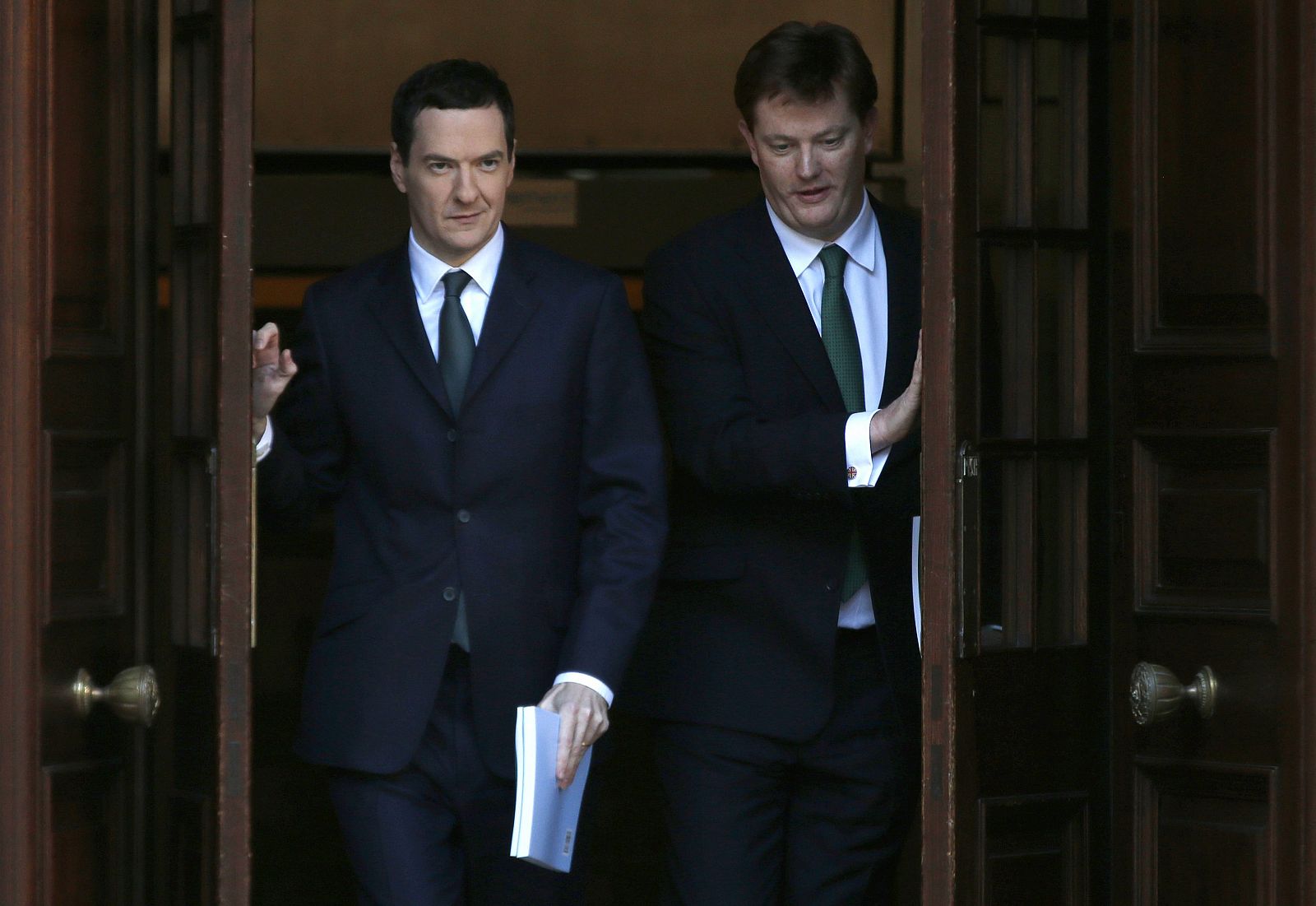 El ministro británico de Economía, George Osborne, y el responsable del Tesoro, Danny Alexander