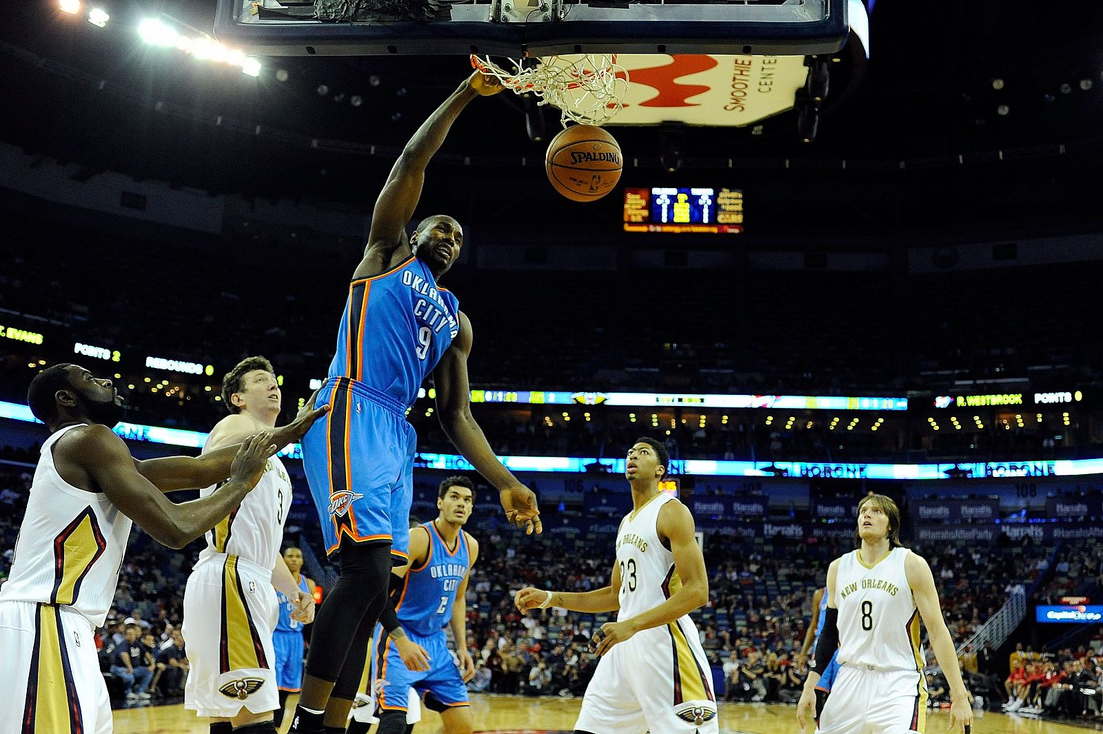 Serge Ibaka brilla con Oklahoma.