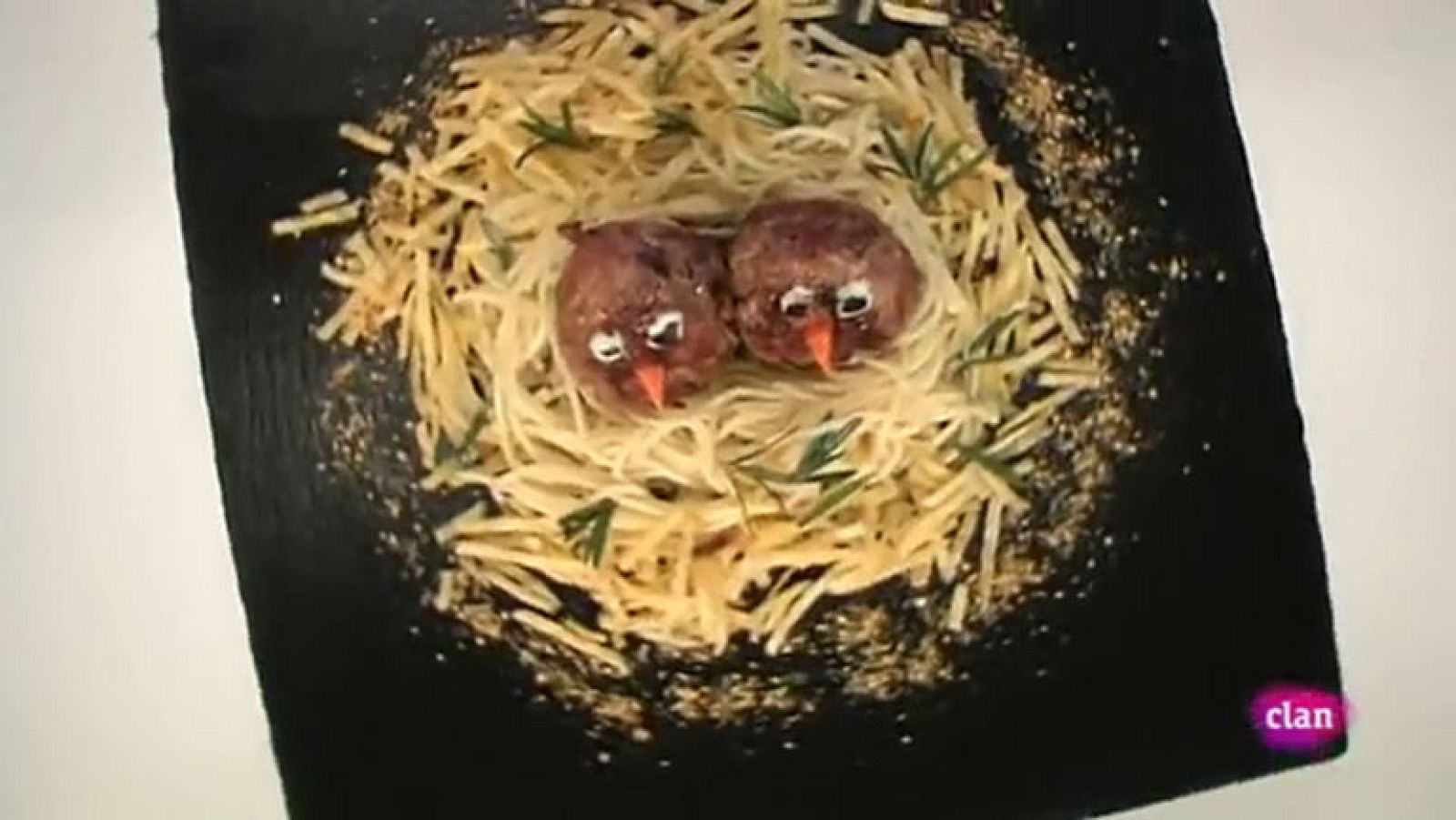 Receta - Nido de pasta con pajaritos de albóndigas