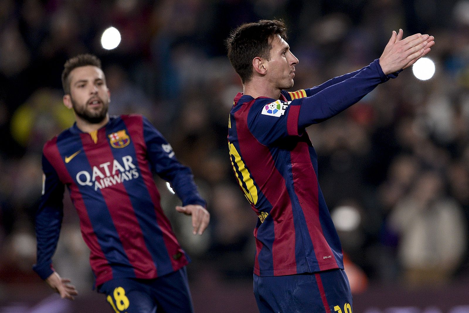 Lionel Messi dedica su gol a la grada del Camp Nou,