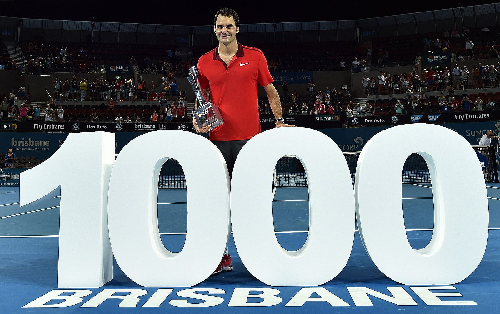 Roger Federer, después de conseguir su victoria 1000ª en Brisbane.