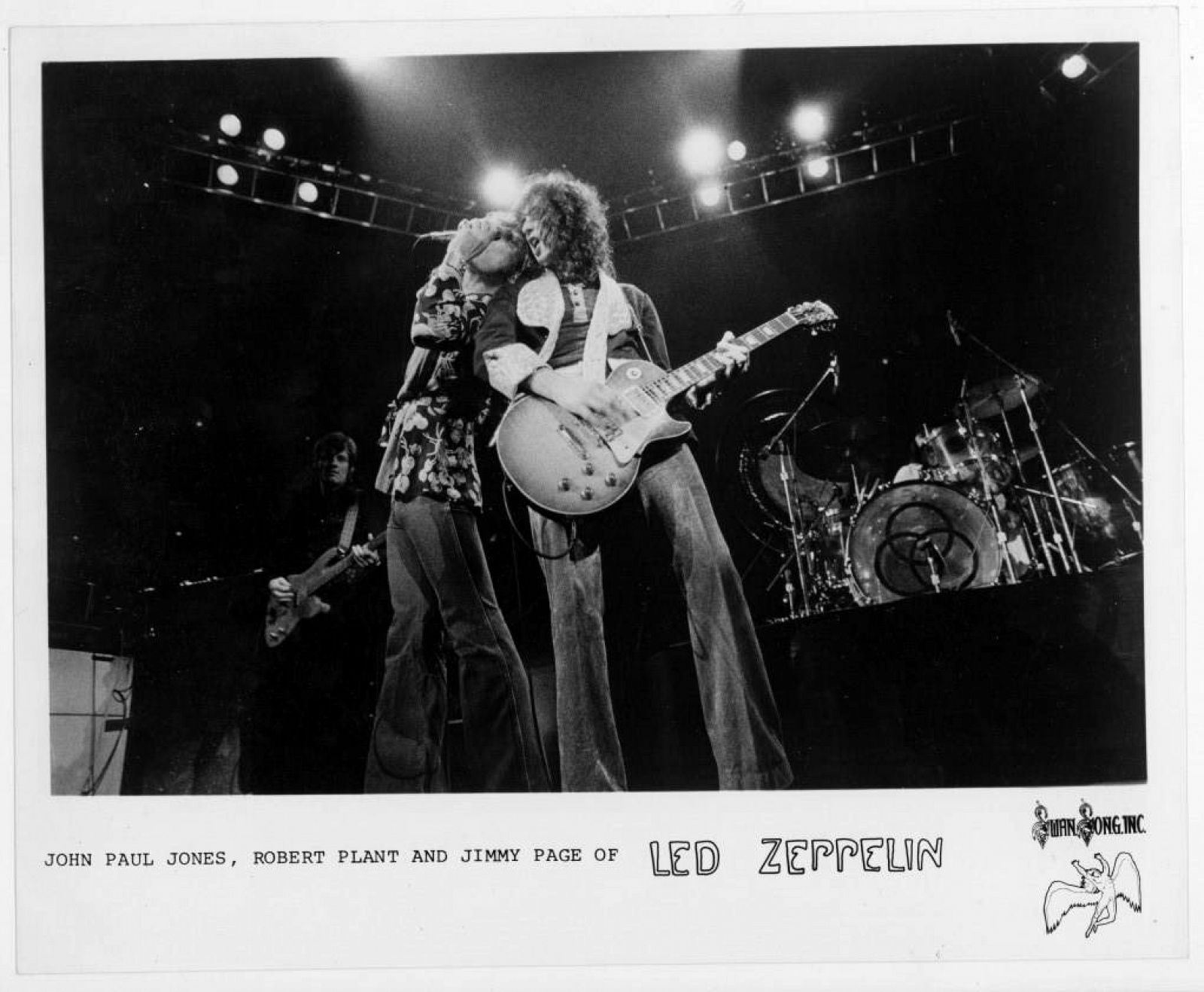 Fotografía de archivo de Jimmy Page y Robert Plant durante un concierto de Led Zeppelin