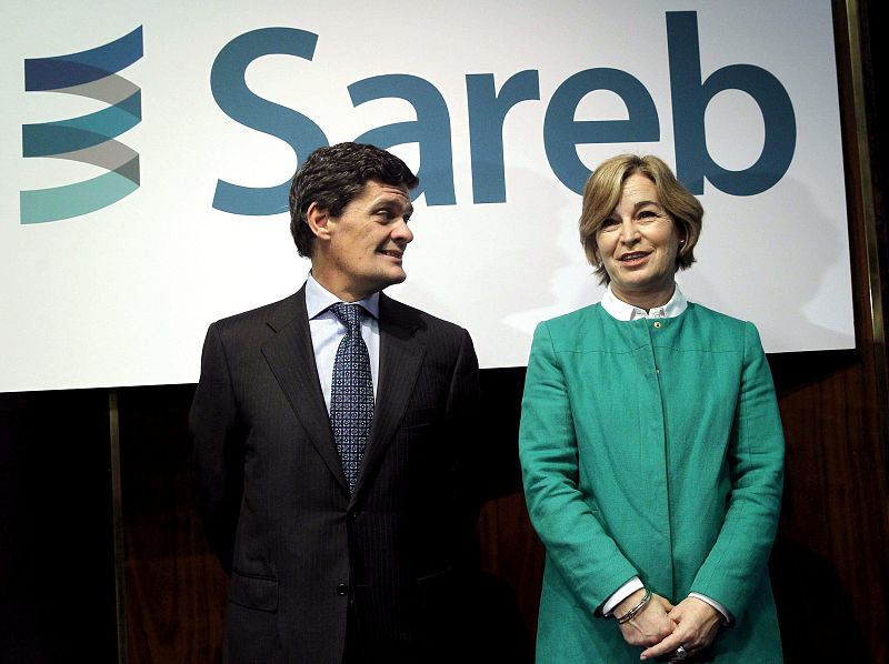 BELÉN ROMANA DEJA SAREB Y JAIME ECHEGOYEN ASUME LA PRESIDENCIA DE LA SOCIEDAD