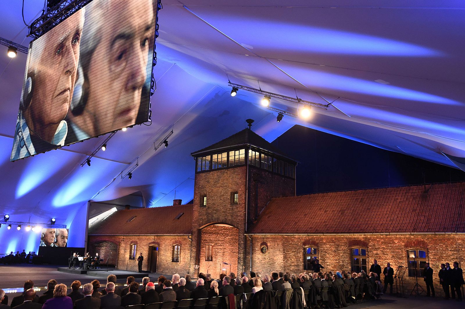Acto de homenaje durante el 70 aniversario de la liberación del campo de concentración de Auschwitz-Birkenau
