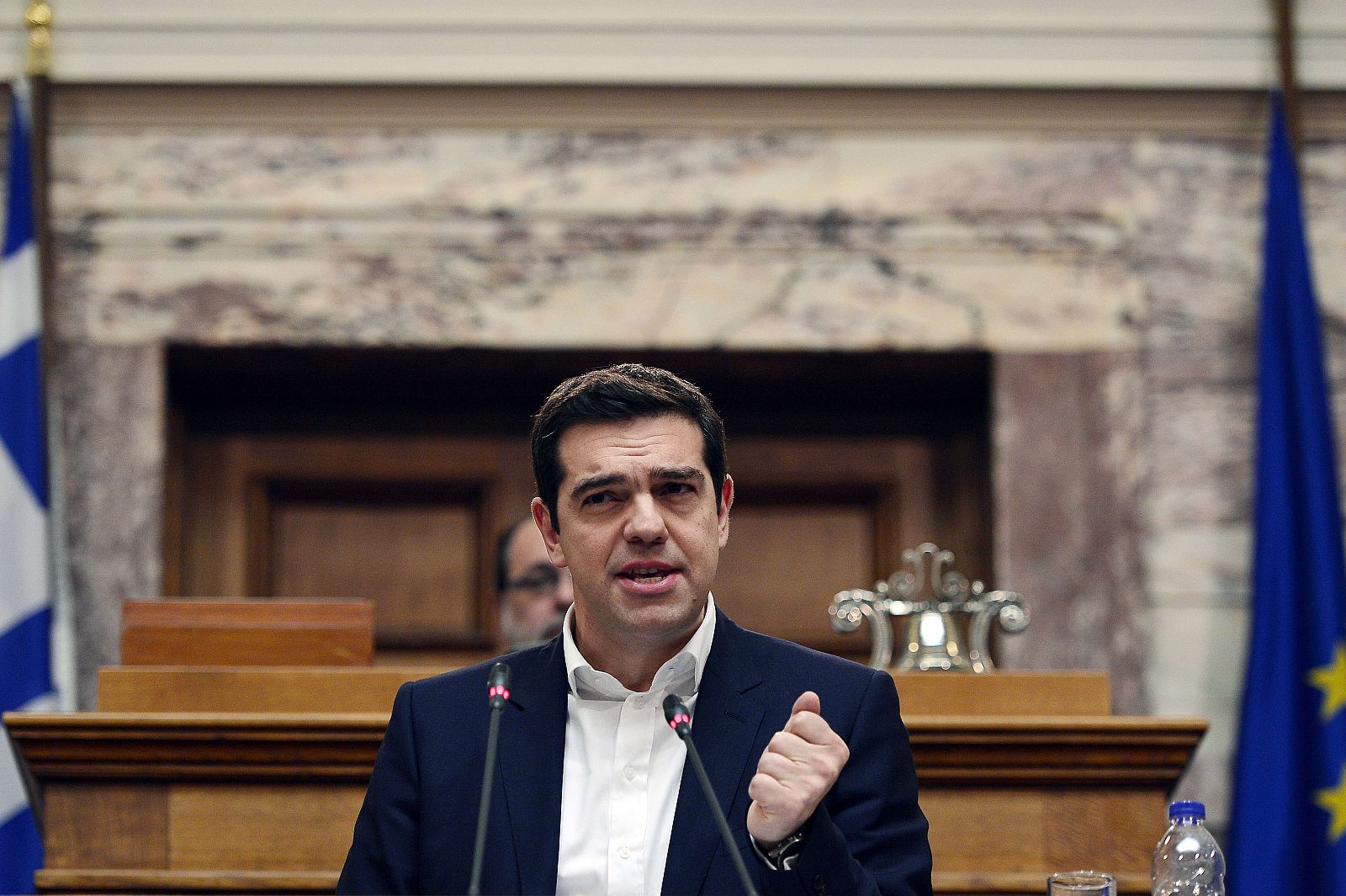 El primer ministro griego y líder de Syriza, Alexis Tsipras, durante una reunión de su grupo parlamentario en el Parlamento en Atenas