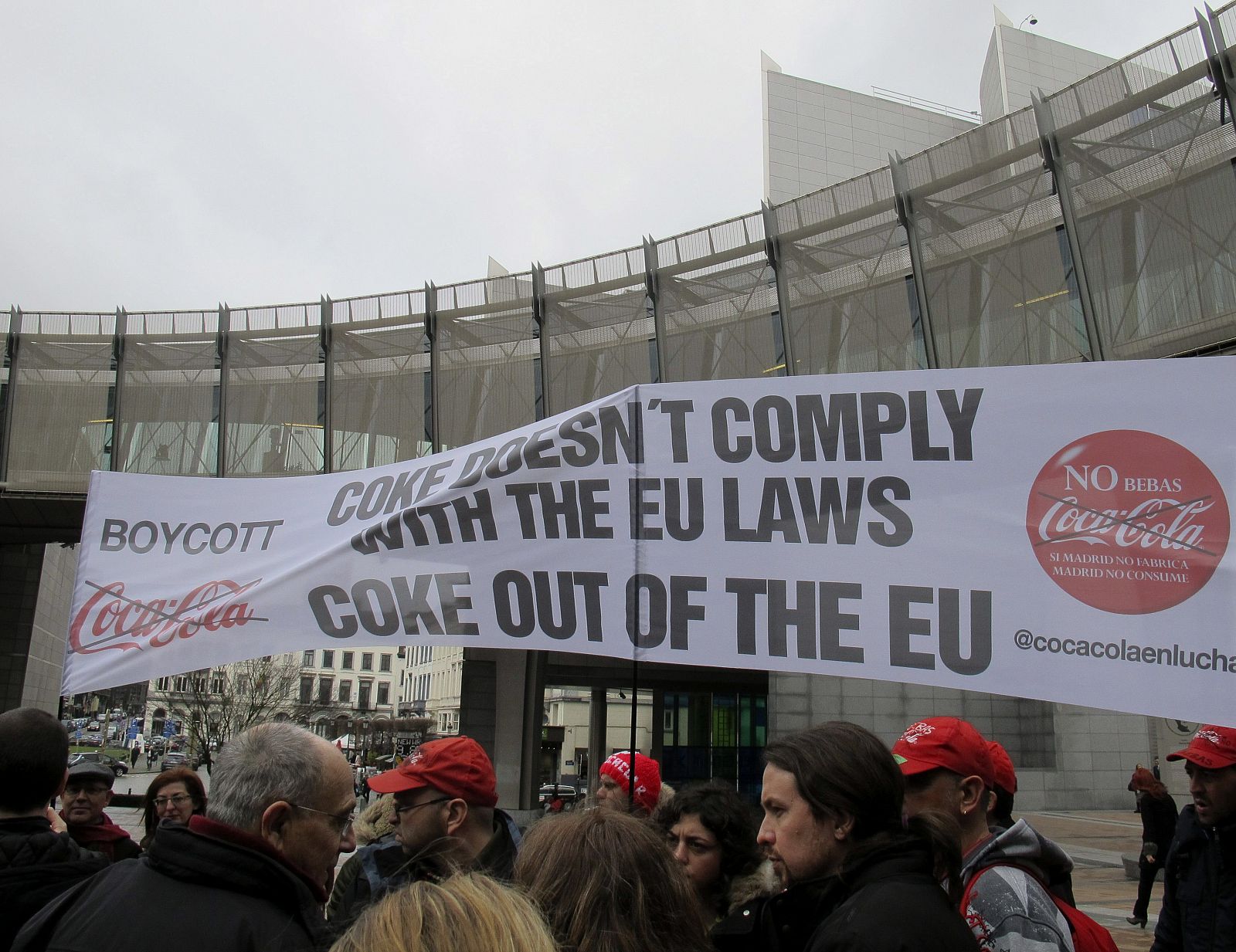 AFECTADOS DEL ERE DE COCA COLA REIVINDICAN SUS PUESTOS DE TRABAJO EN BRUSELAS