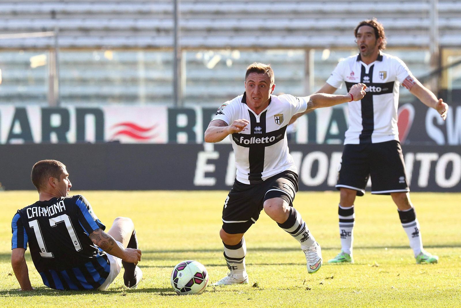 Cristian Rodriguez en un partido con el Parma.