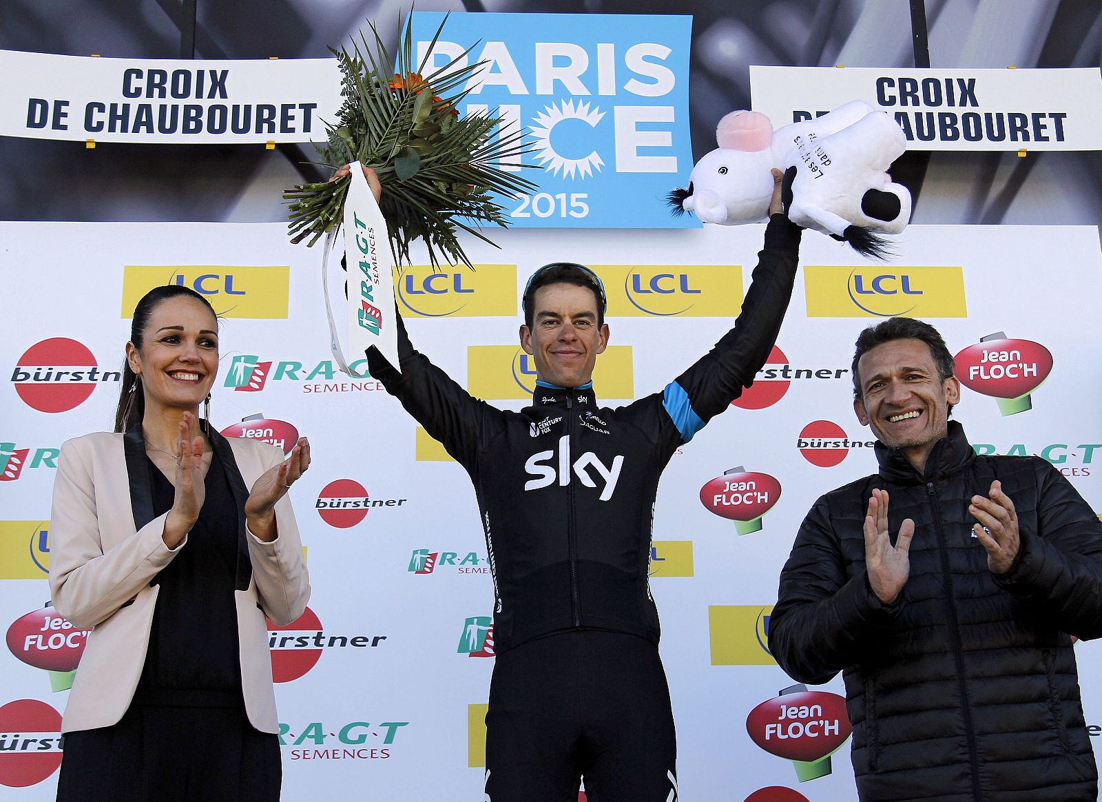 Imagen del ciclista australiano Richie Porte, del equipo Sky, en el podio.