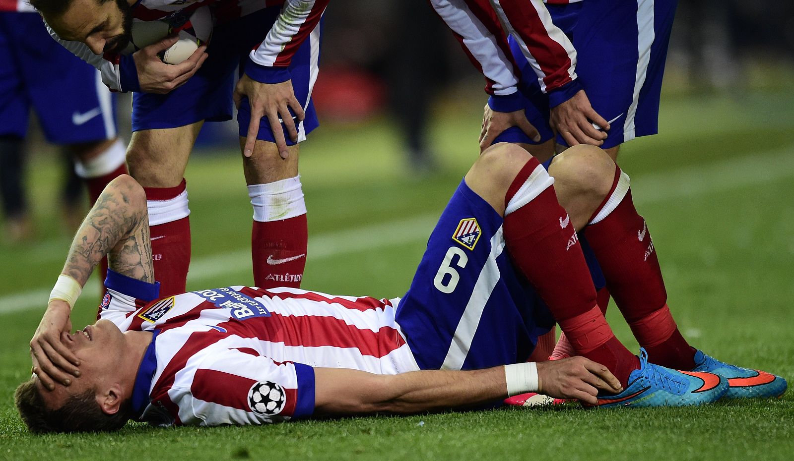 Mario Mandzukic, tras sufrir el esguince ante el Bayer Leverkusen.