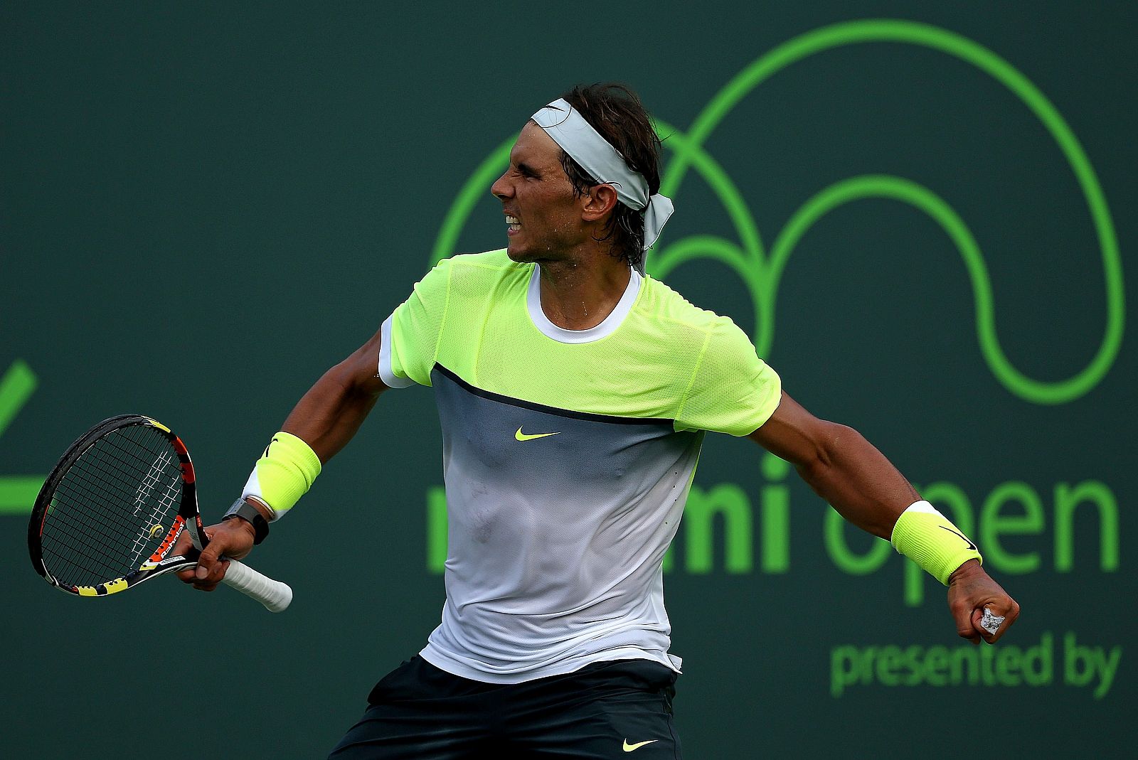 Rafa Nadal celebra la victoria ante Almagro