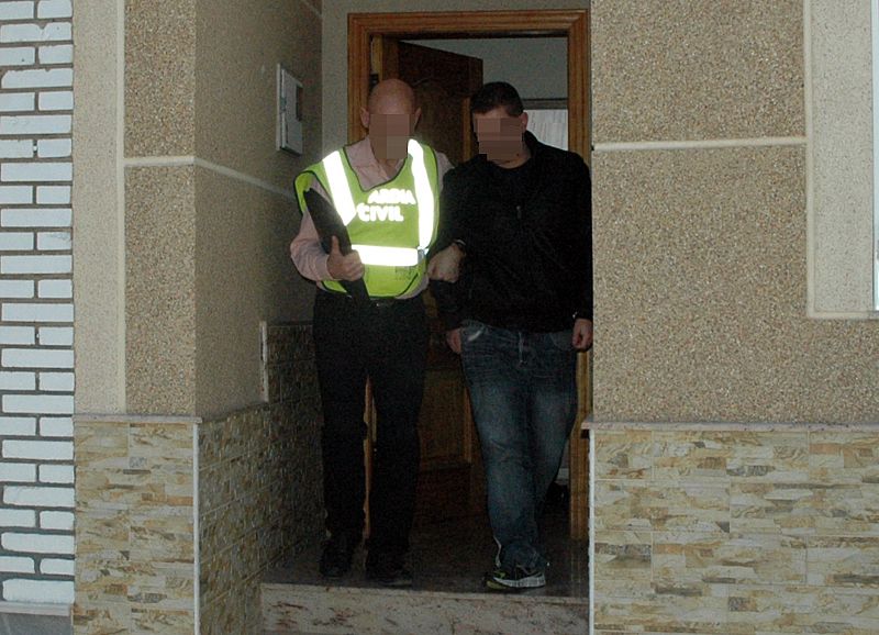 Imagen de la detención del joven acusado de incitar al odio en redes sociales