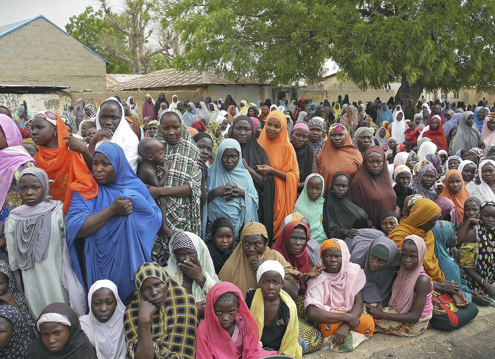 Retornados nigerianos que han regresado a la localidad de Gwazo tras la expulsión de los militantes de Boko Haram