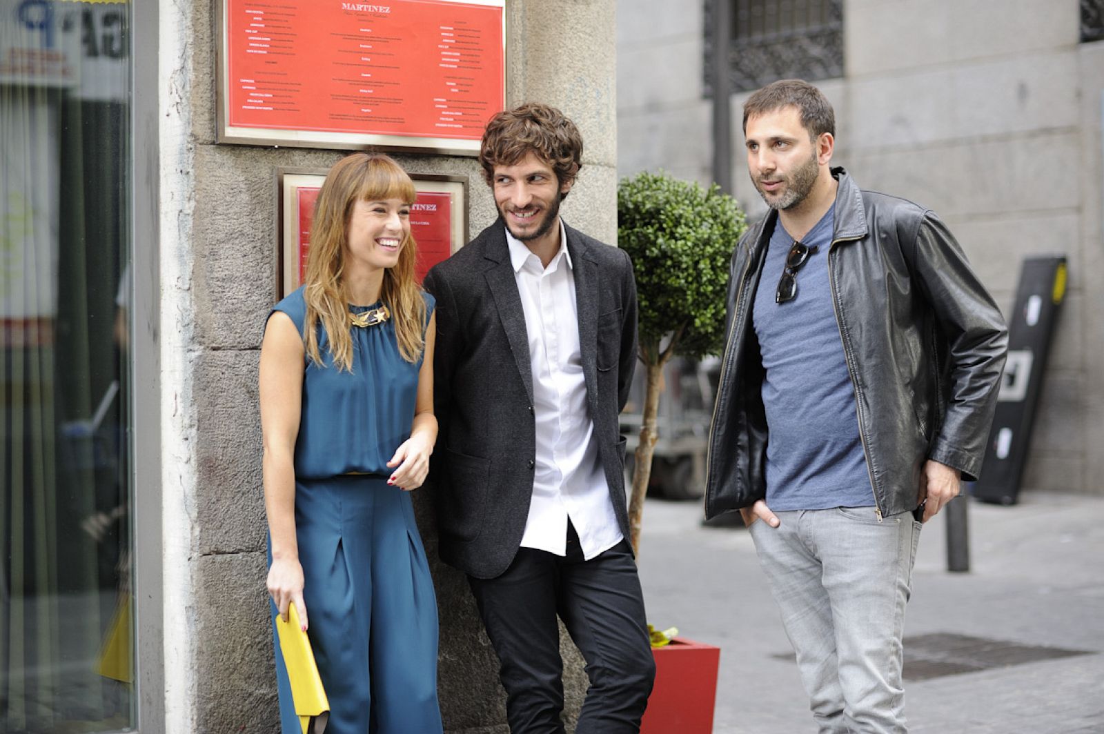 Alejo Flah, junto a Marta Etura y Quim Gutiérrez durante el rodaje de 'Sexo fácil, películas tristes'