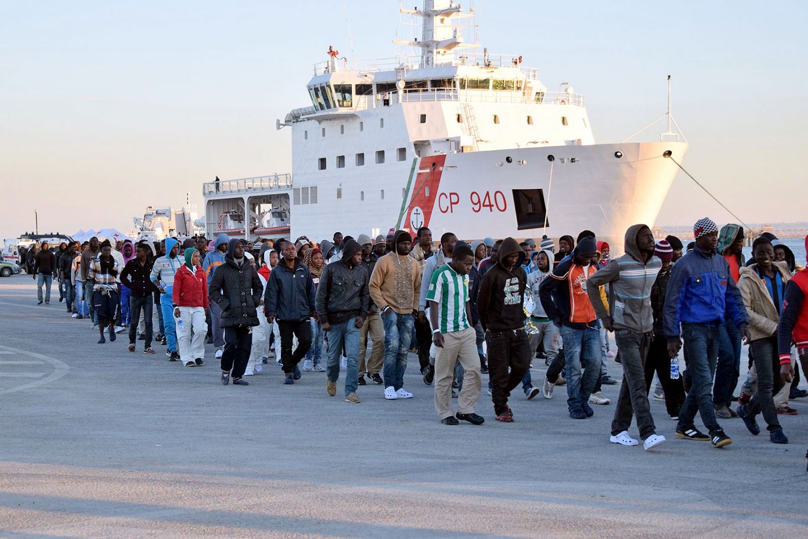 En lo que va de 2015, 35.000 refugiados e inmigrantes han atravesado el Mediterráneo, según los datos del Alto Comisionado de las Naciones Unidas para los Refugiados (ACNUR).