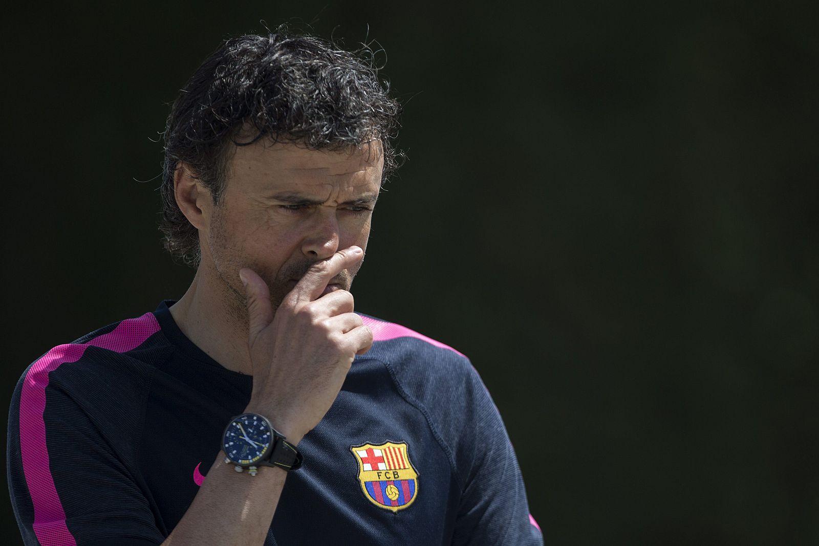 El entrenador del FC Barcelona, Luis Enrique Martínez, durante el entrenamiento que el equipo azulgrana.