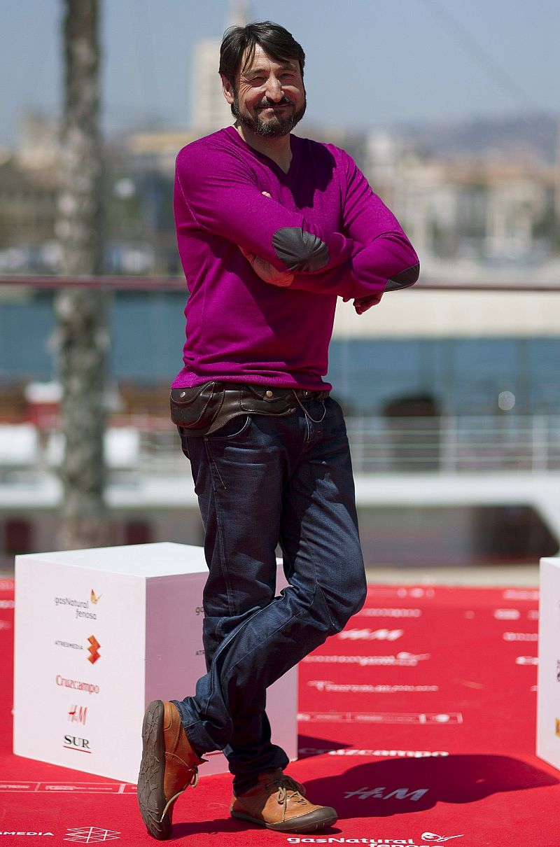 El actor Carmelo Gómez posa durante la presentación de la película 'Tiempo sin aire' en Málaga