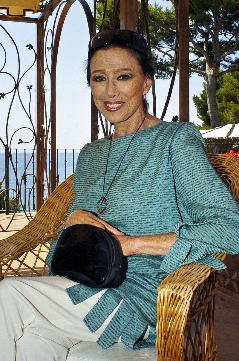 Fotografía de archivo, tomada el 21 de agosto de 2008 en Platja d'Aro (Girona), de la bailarina hispano rusa Maya Plisetskaya.