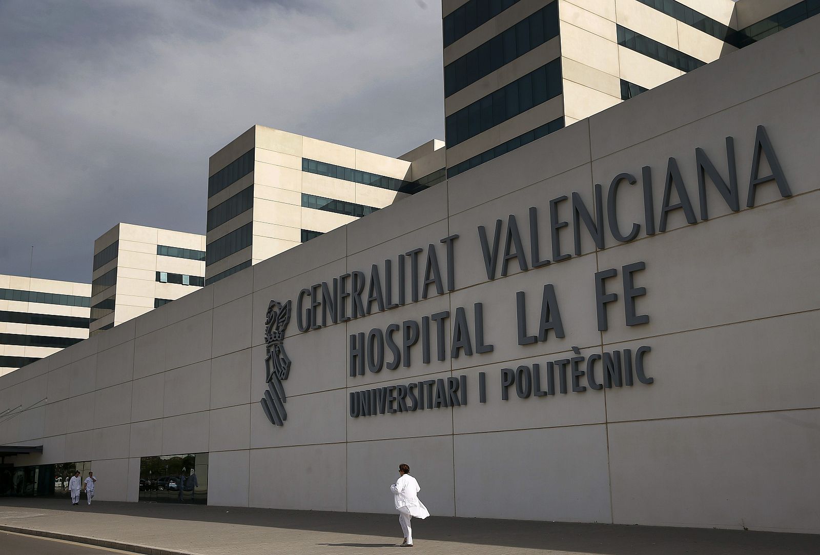 Fachada del Hospital La Fe de Valencia