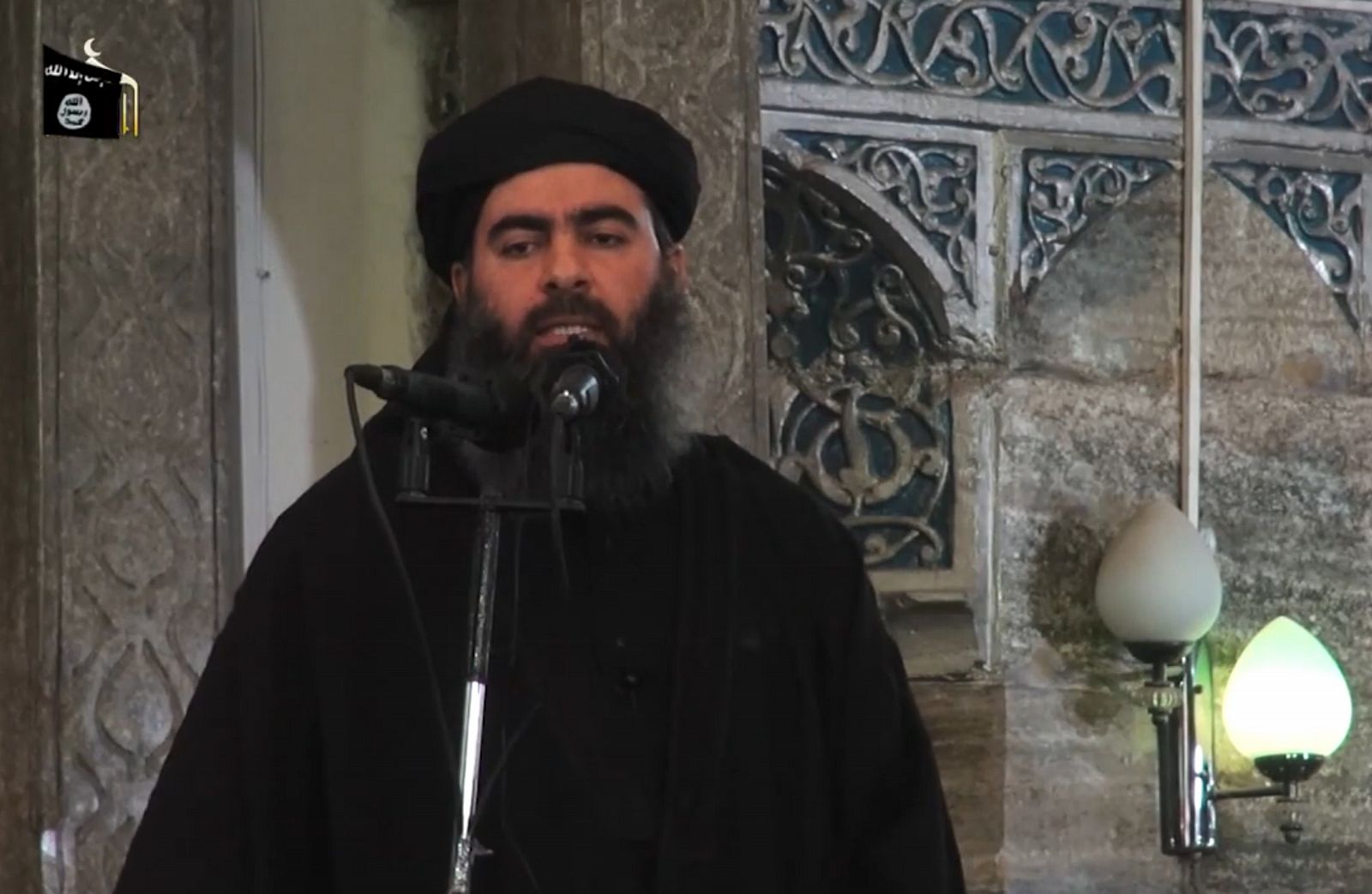 Imagen de archivo de Abu Bakr al-Baghdadi, líder del Estados Islámico, durante un vídeo difundido por el grupo terrorista el pasado julio.