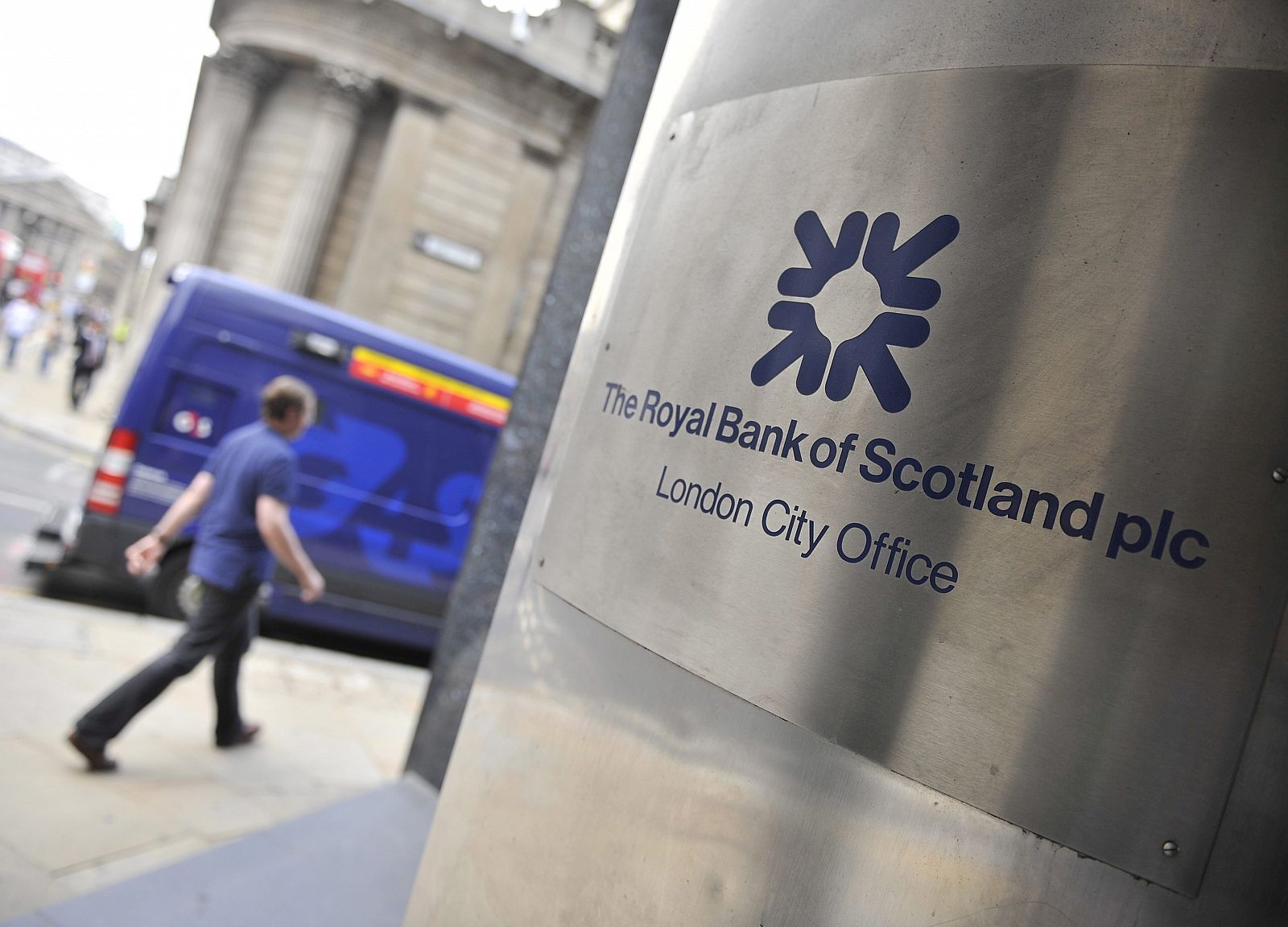 Detalle de una sede del Royal Bank of Scotland (RBS), en Londres, Reino Unido.