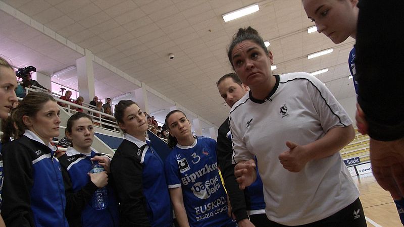 Montse Puche.Una de las mejores jugadoras del balonmano español.