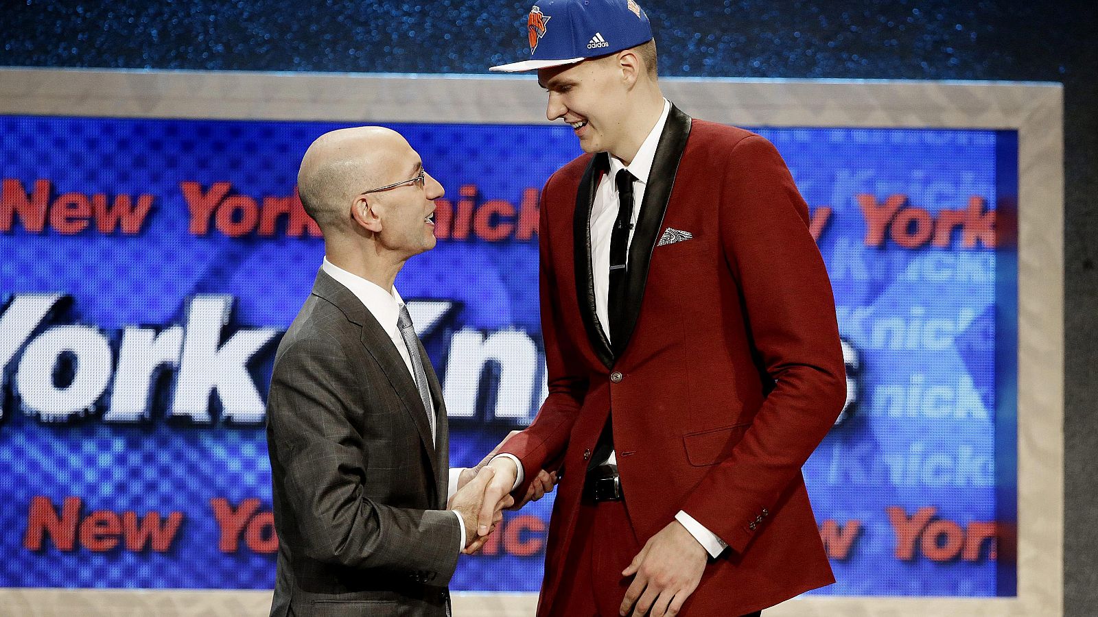 Porzingis, elegido en el cuarto puesto del Draft por los Knicks.