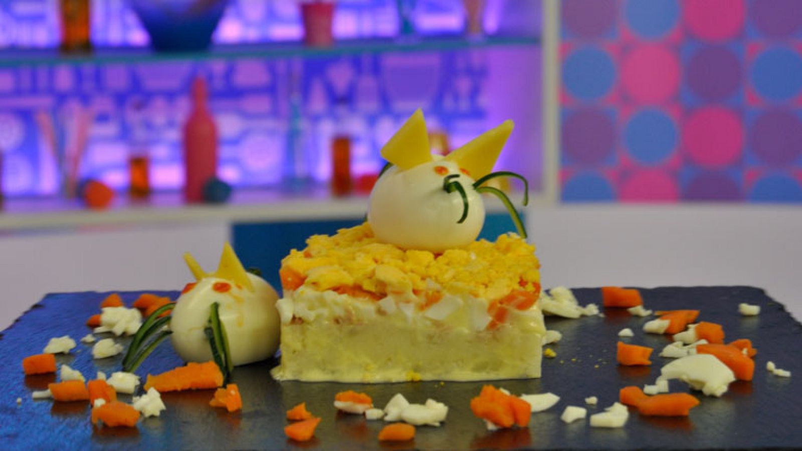Receta - Tartita de ensaladilla con ratoncito de huevo
