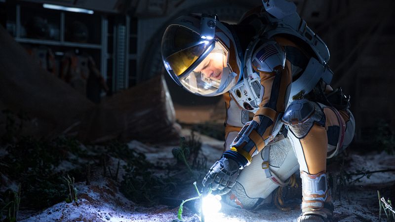 El actor Matt Damon en un fotograma de la película 'Marte (The Martian)'/Fox