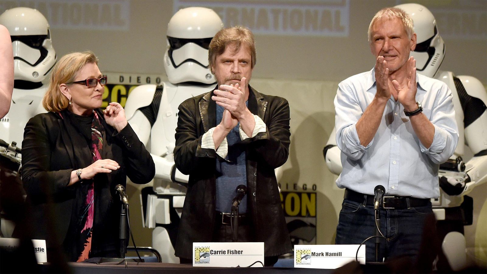 Los actores de la saga original de 'La guerra de las galaxias' Carrie Fisher, Mark Hamill y Harrison Ford, en la Comic-Con