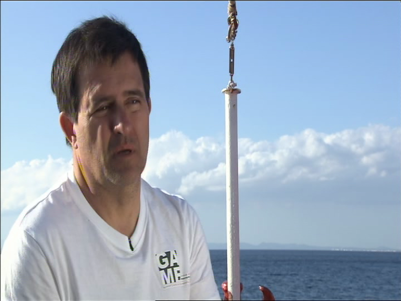 El Ecólogo M.A.Mateo del CSIC dirige el equipo científico que realiza la campaña.