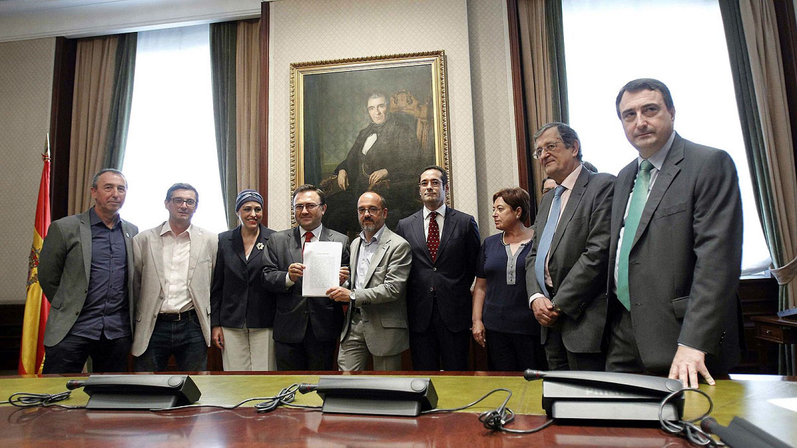 GRUPOS PARLAMENTARIOS PRESENTAN RECURSO CONTRA PENA DE PRISIÃ"N PERMANENTE REVISABLE