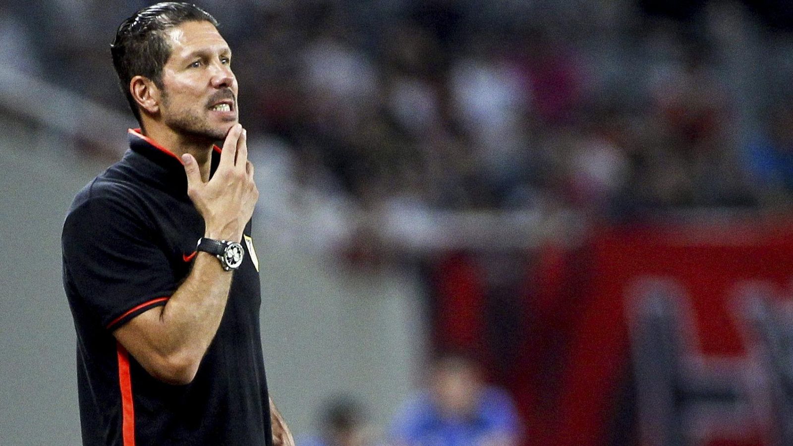 El entrenador del Atlético de Madrid, Diego Pablo Simeone, durante el partido ante el Shanghái