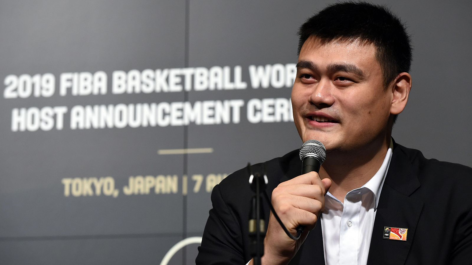 El exjugador de baloncesto chino Yao Ming, durante la presentación de la candidatura para el Mundial