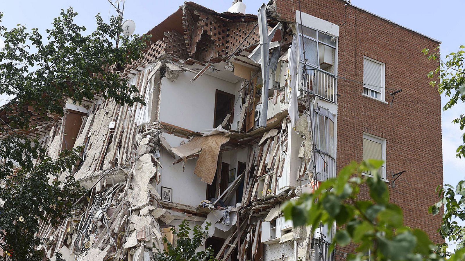 Estado del inmueble ubicado en la calle Duquesa de Tamames tras derrumbarse