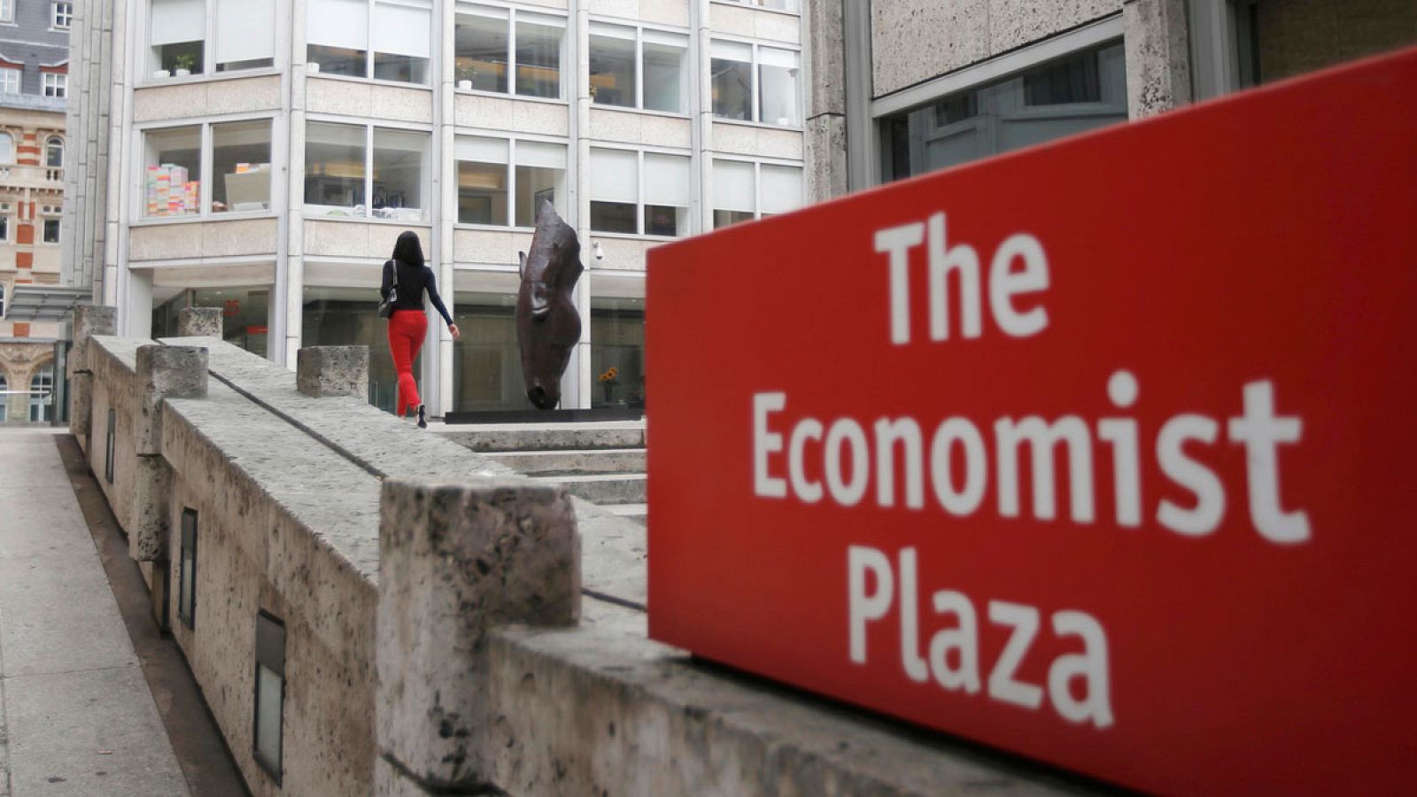 Pearson vende el 50% de su participación en The Economist por 655 millones de euros