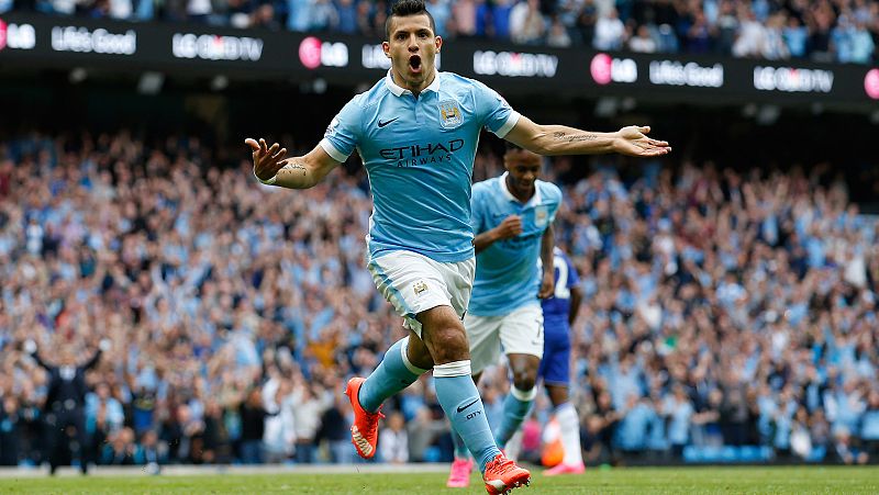 El 'Kun' Agüero celebra su tanto contra el Chelsea.