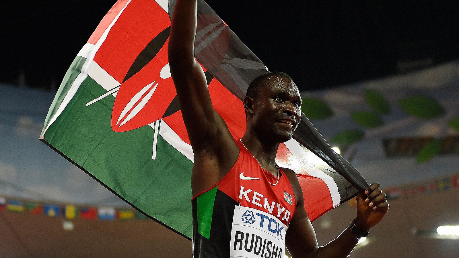 David Rudisha celebra su triunfo en los 800 metros de los Mundiales de Pekín.